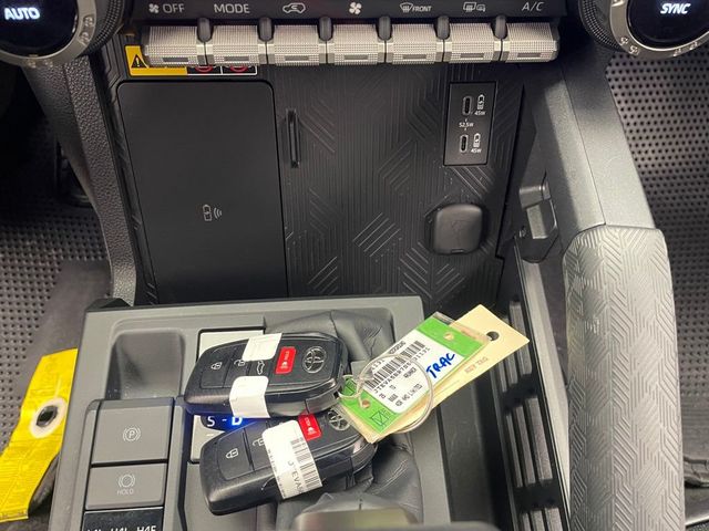 2025 Toyota 4Runner Limited 4WD - 22989662 - 28