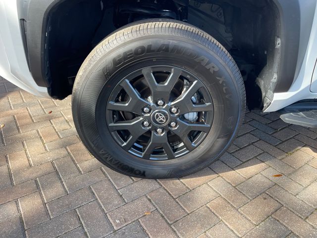 2025 Toyota 4Runner SR5 - 22948216 - 8