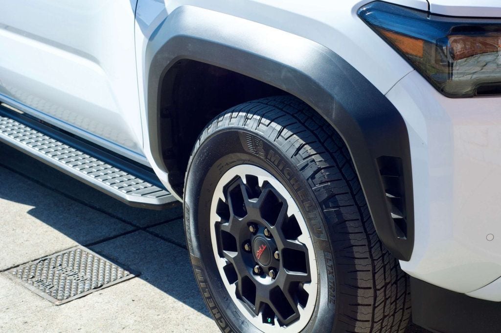 2025 Toyota 4Runner TRD-Off-Road-Premium/Heated&CooledSeats/WirelessAppleCarplay/NAV - 22977780 - 15