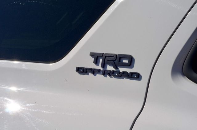 2025 Toyota 4Runner TRD-Off-Road-Premium/Heated&CooledSeats/WirelessAppleCarplay/NAV - 22977780 - 17