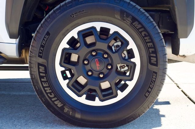 2025 Toyota 4Runner TRD-Off-Road-Premium/Heated&CooledSeats/WirelessAppleCarplay/NAV - 22977780 - 19