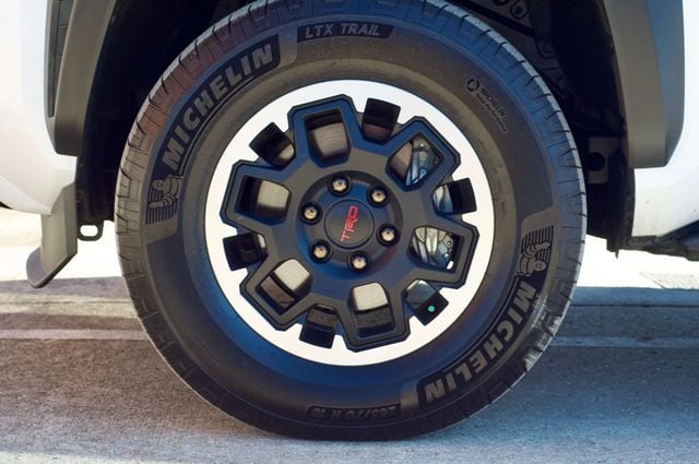 2025 Toyota 4Runner TRD-Off-Road-Premium/Heated&CooledSeats/WirelessAppleCarplay/NAV - 22977780 - 21