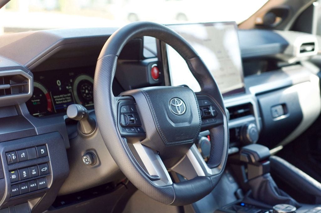 2025 Toyota 4Runner TRD-Off-Road-Premium/Heated&CooledSeats/WirelessAppleCarplay/NAV - 22977780 - 25