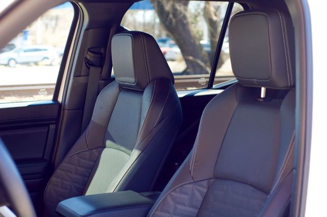 2025 Toyota 4Runner TRD-Off-Road-Premium/Heated&CooledSeats/WirelessAppleCarplay/NAV - 22977780 - 26