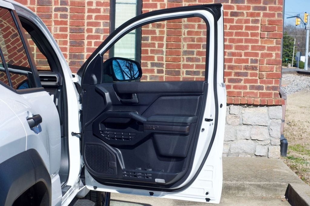 2025 Toyota 4Runner TRD-Off-Road-Premium/Heated&CooledSeats/WirelessAppleCarplay/NAV - 22977780 - 31