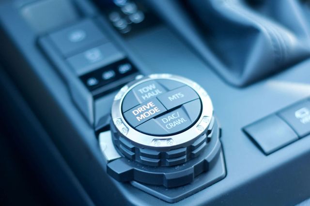 2025 Toyota 4Runner TRD-Off-Road-Premium/Heated&CooledSeats/WirelessAppleCarplay/NAV - 22977780 - 52