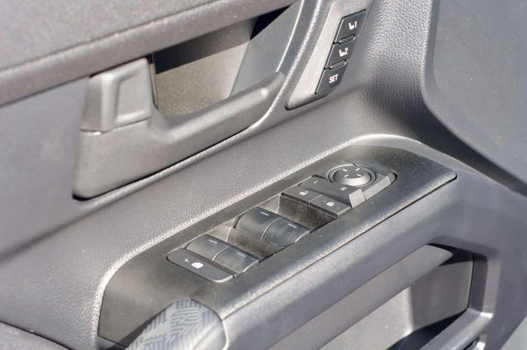 2025 Toyota 4Runner TRD-Off-Road-Premium/Heated&CooledSeats/WirelessAppleCarplay/NAV - 22977780 - 53