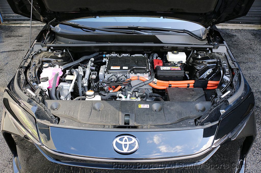 2025 Toyota bZ4X XLE AWD - 23002205 - 13