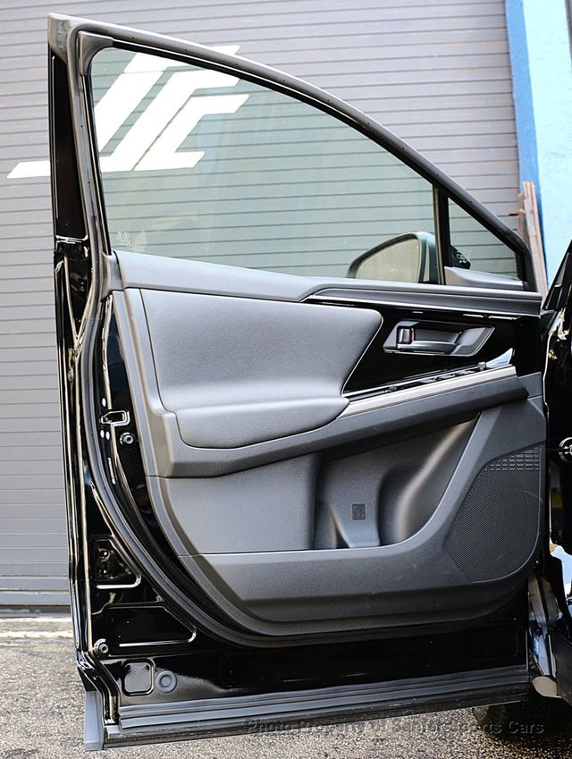 2025 Toyota bZ4X XLE AWD - 23002205 - 20