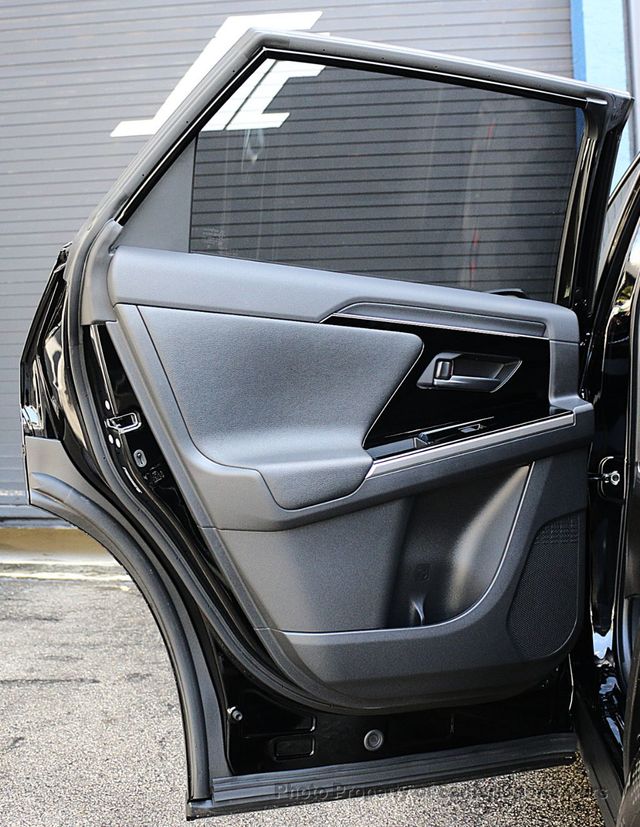 2025 Toyota bZ4X XLE AWD - 23002205 - 22