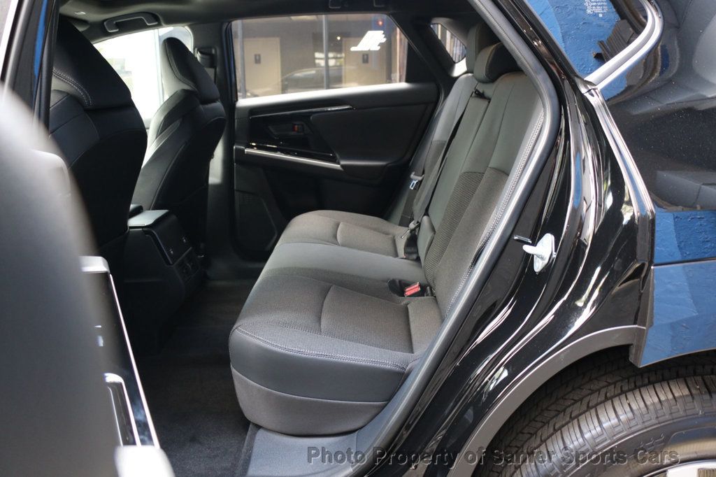 2025 Toyota bZ4X XLE AWD - 23002205 - 31