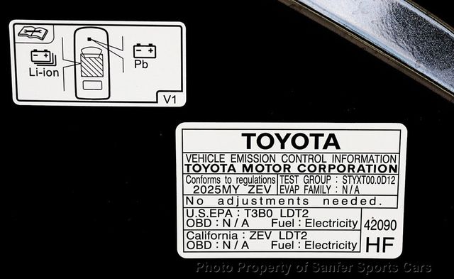 2025 Toyota bZ4X XLE AWD - 23002205 - 48