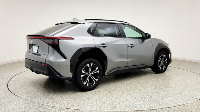 2025 Toyota bZ4X XLE FWD w/ Weather Package - 23041424 - 4