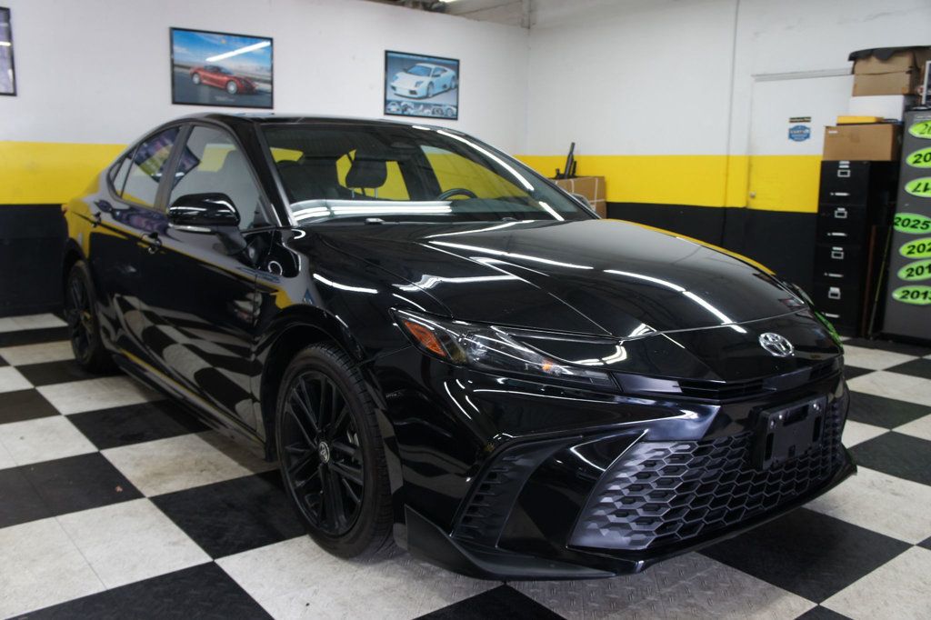 Toyota Camry photo 13