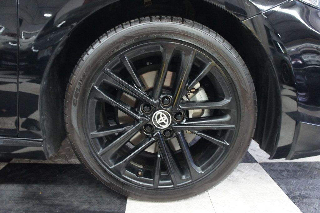 Toyota Camry photo 15