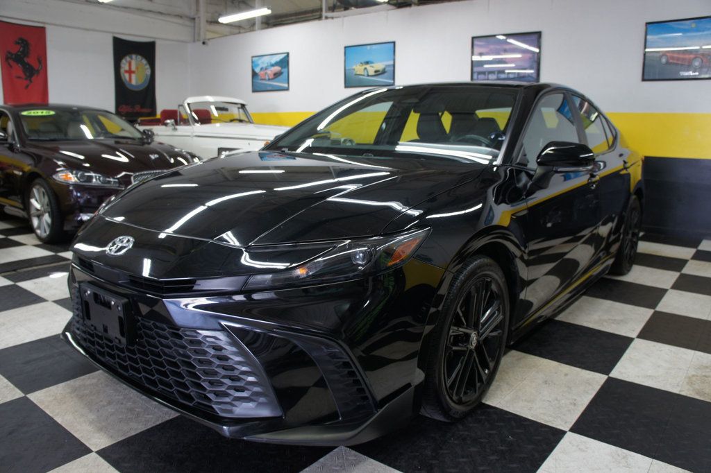 Toyota Camry photo 3