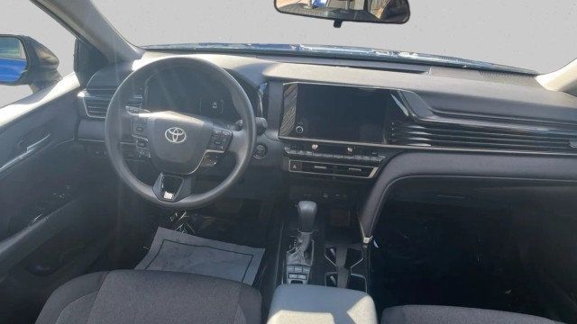 2025 Toyota Camry LE - 22988100 - 13