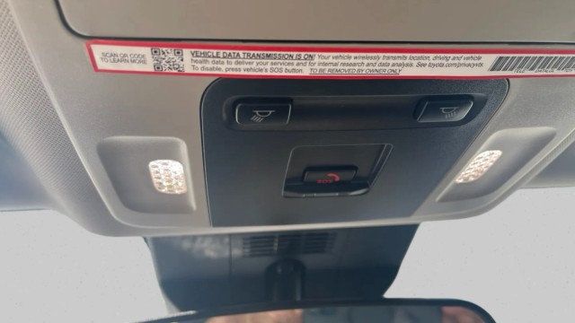 2025 Toyota Camry LE - 22988100 - 17