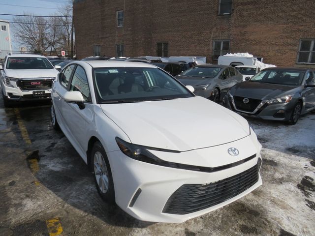 2025 Toyota Camry LE - 22977802 - 3