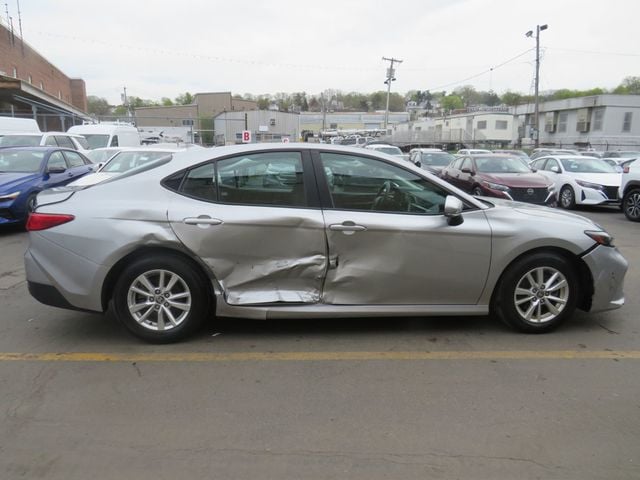 2025 Toyota Camry LE - 23013602 - 3