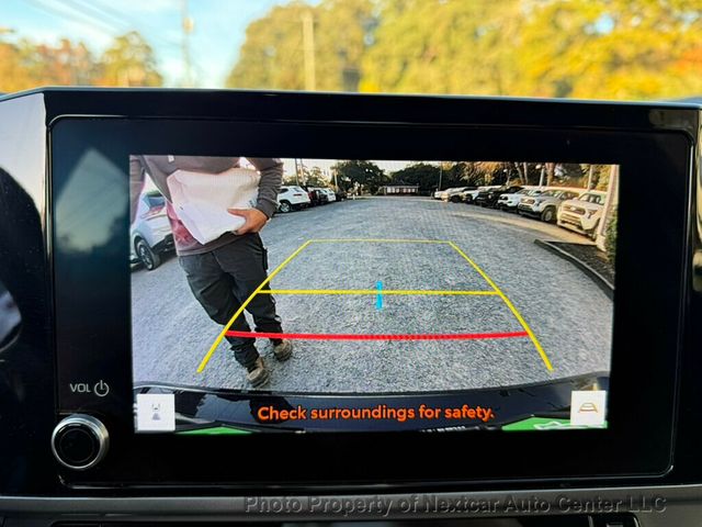 2025 Toyota Camry LE - 22945075 - 18