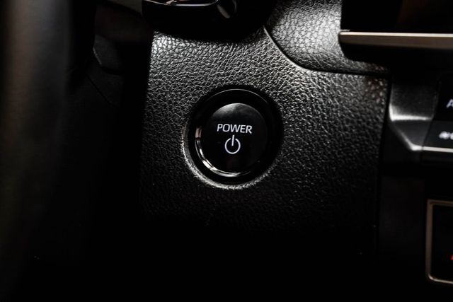 2025 Toyota Camry LE - 23009636 - 29
