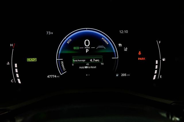 2025 Toyota Camry LE - 23009636 - 33