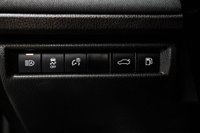2025 Toyota Camry LE - 23009636 - 39