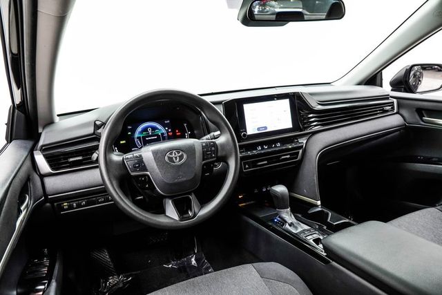 2025 Toyota Camry LE - 23009636 - 4