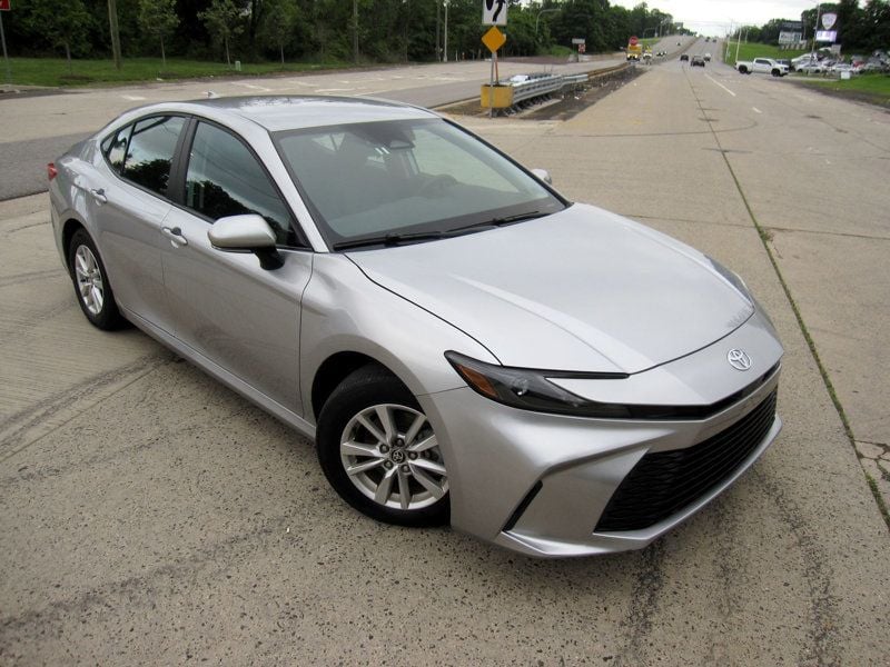 2025 Toyota Camry LE photo 2