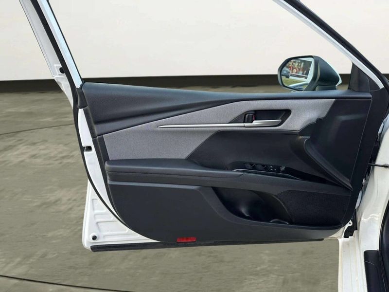 2025 Toyota Camry LE - 23038112 - 9