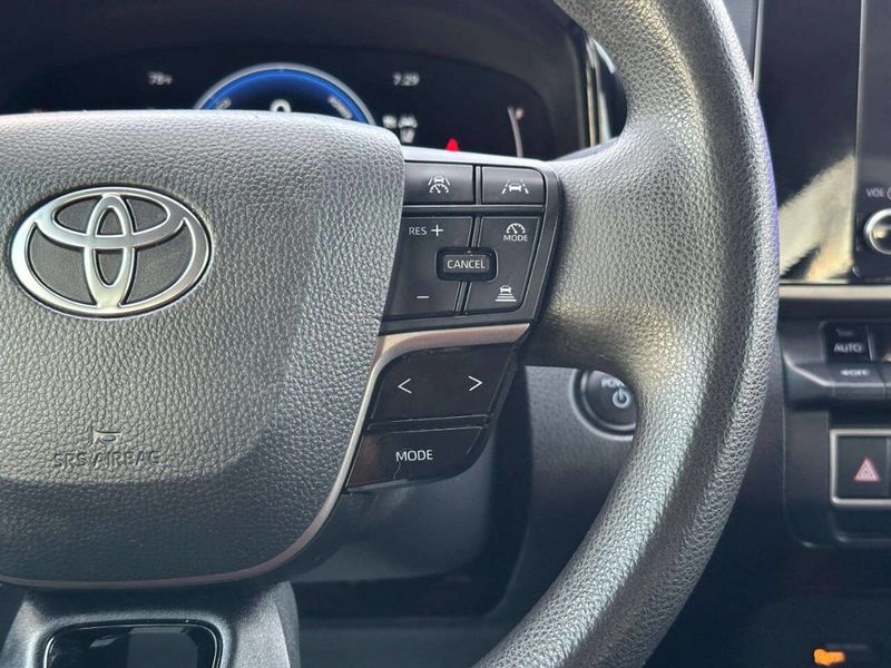 2025 Toyota Camry LE - 23038112 - 24