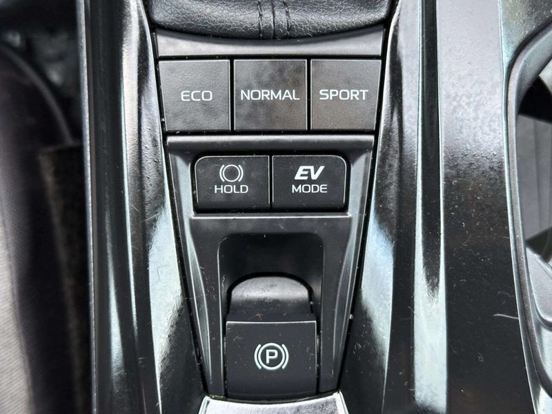 2025 Toyota Camry LE - 23038112 - 31
