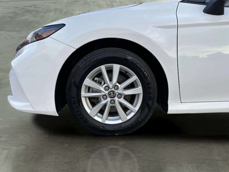2025 Toyota Camry LE - 23038112 - 35