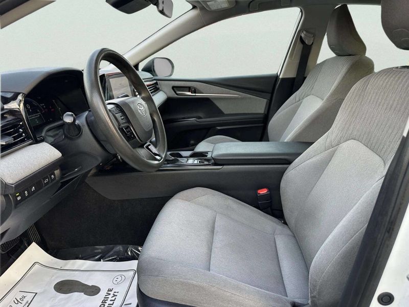 2025 Toyota Camry LE - 23038112 - 8