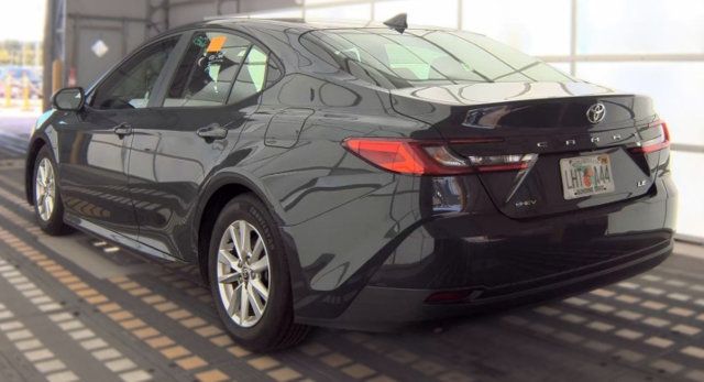 2025 Toyota Camry LE - 23072251 - 1