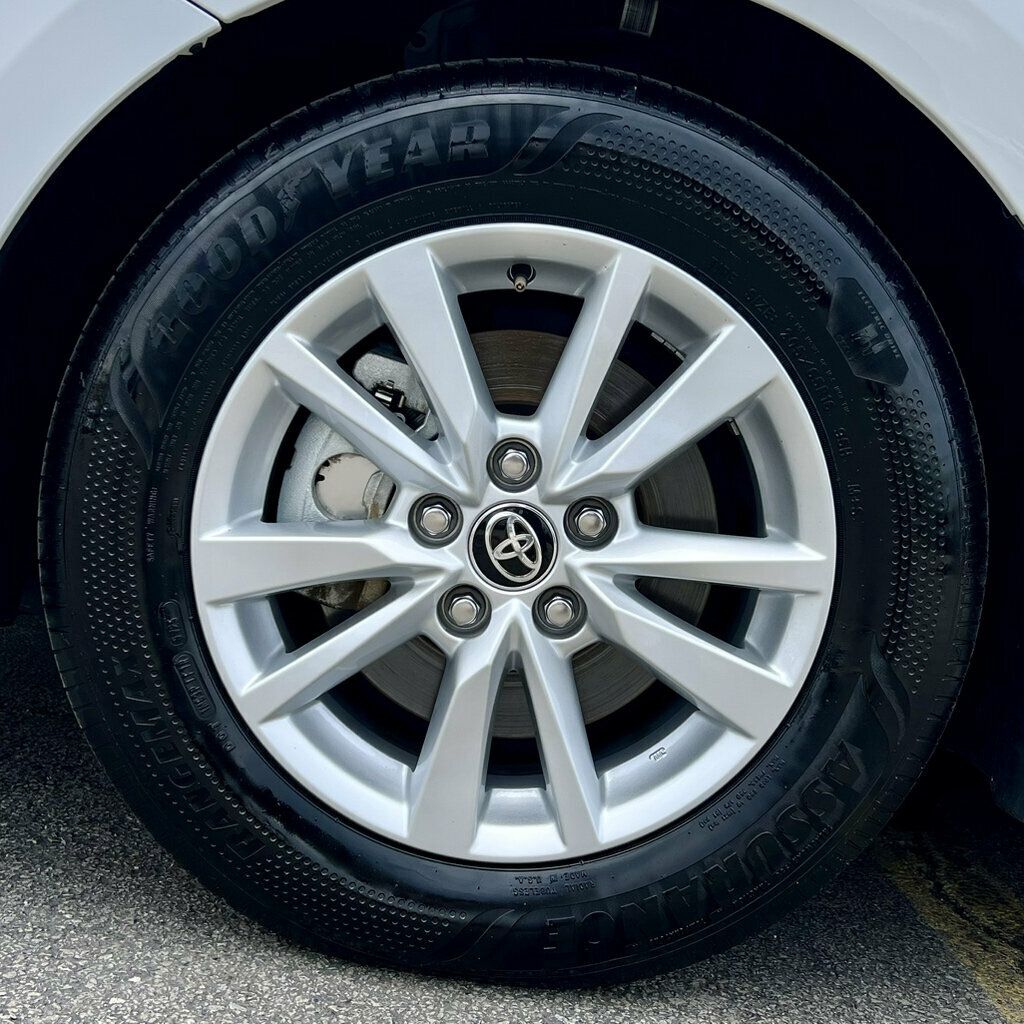 2025 Toyota Camry LE - 23072253 - 30
