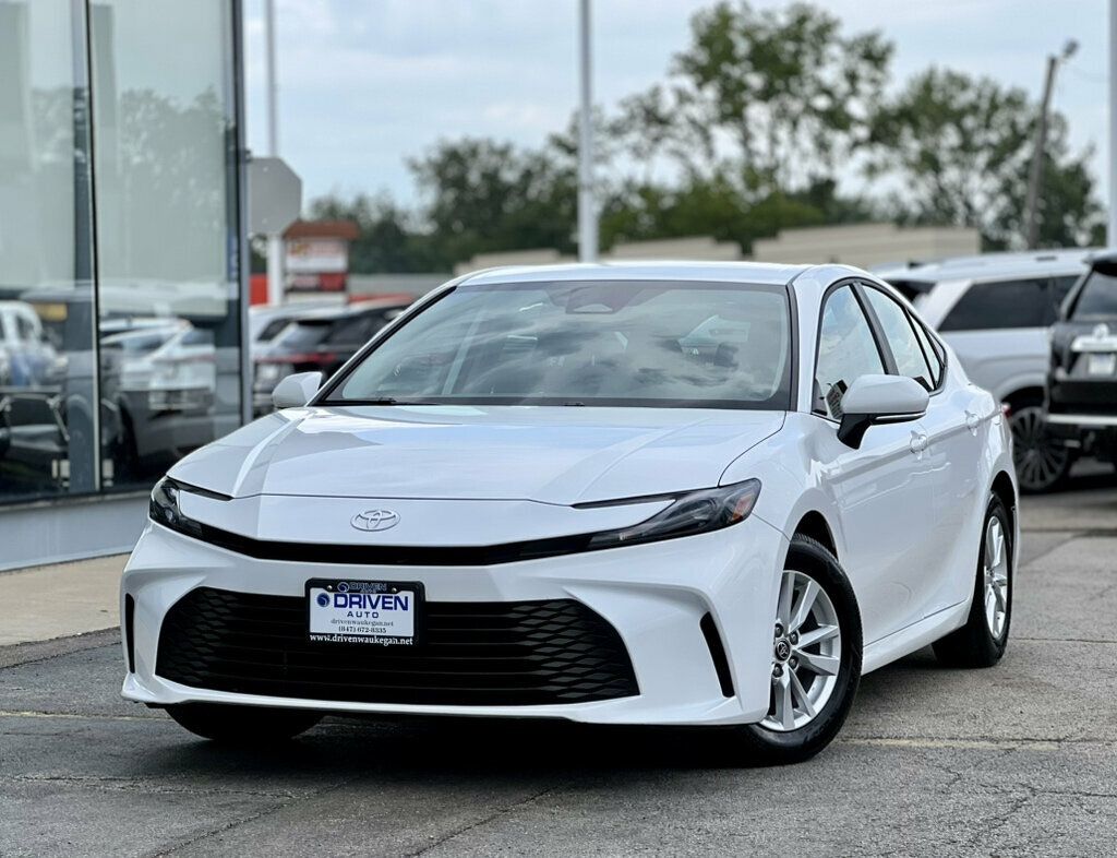 2025 Toyota Camry LE - 23072253 - 32