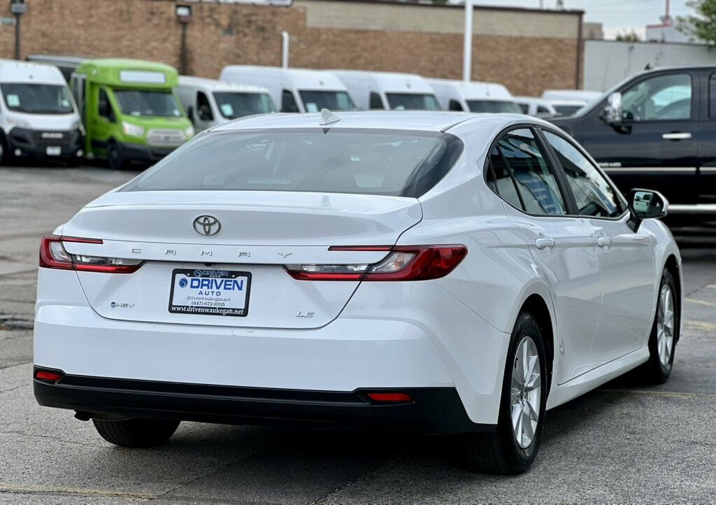 2025 Toyota Camry LE - 23072253 - 36