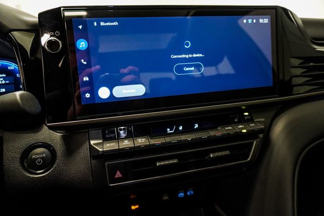 2025 Toyota Camry LE - 23005532 - 24