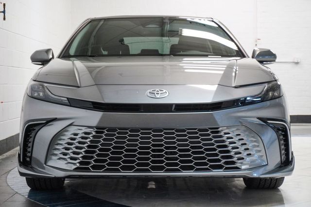 2025 Toyota Camry LE - 23005532 - 38