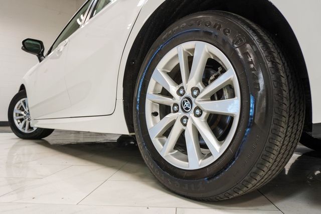 2025 Toyota Camry LE - 23010237 - 30