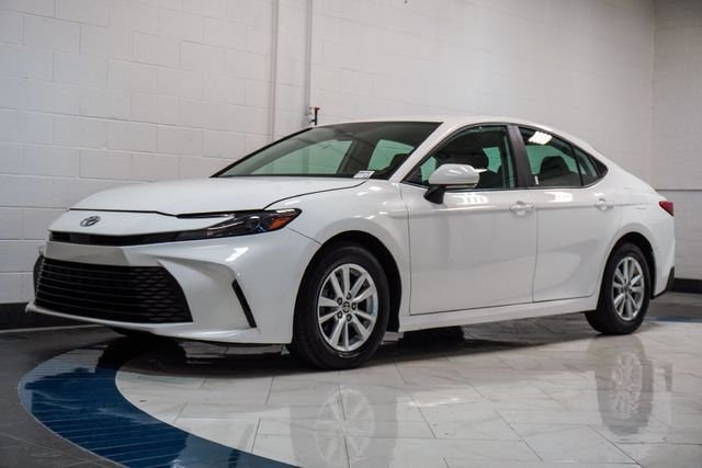 2025 Toyota Camry LE - 23086352 - 3