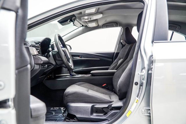 2025 Toyota Camry LE - 23007617 - 31