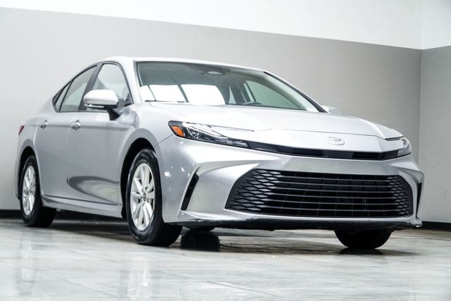 2025 Toyota Camry LE - 23007617 - 3