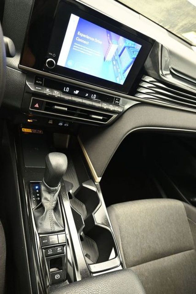 2025 Toyota Camry LE - 22995115 - 17