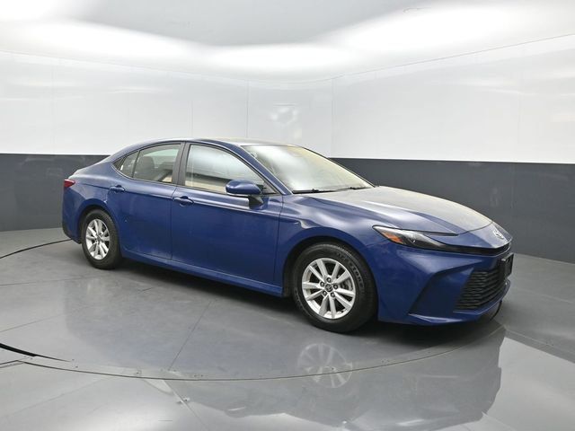 2025 Toyota Camry LE - 22995115 - 35