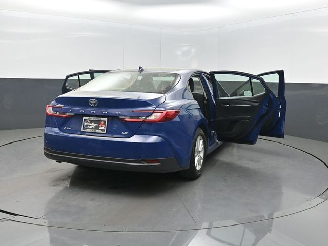 2025 Toyota Camry LE - 22995115 - 38