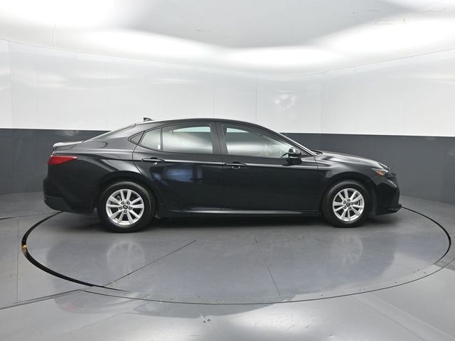 2025 Toyota Camry LE - 23062530 - 30