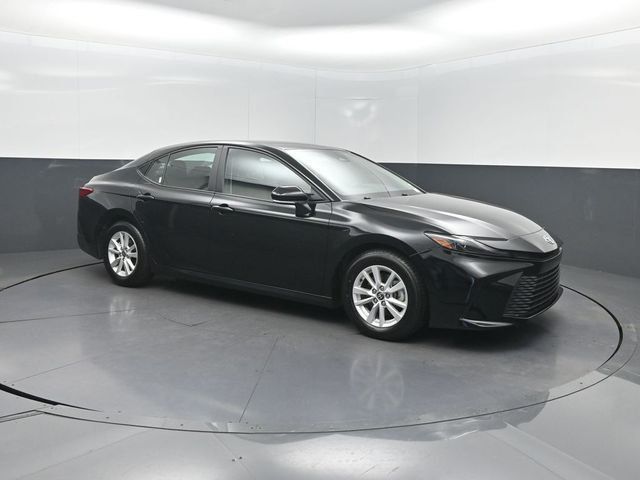 2025 Toyota Camry LE - 23062530 - 31